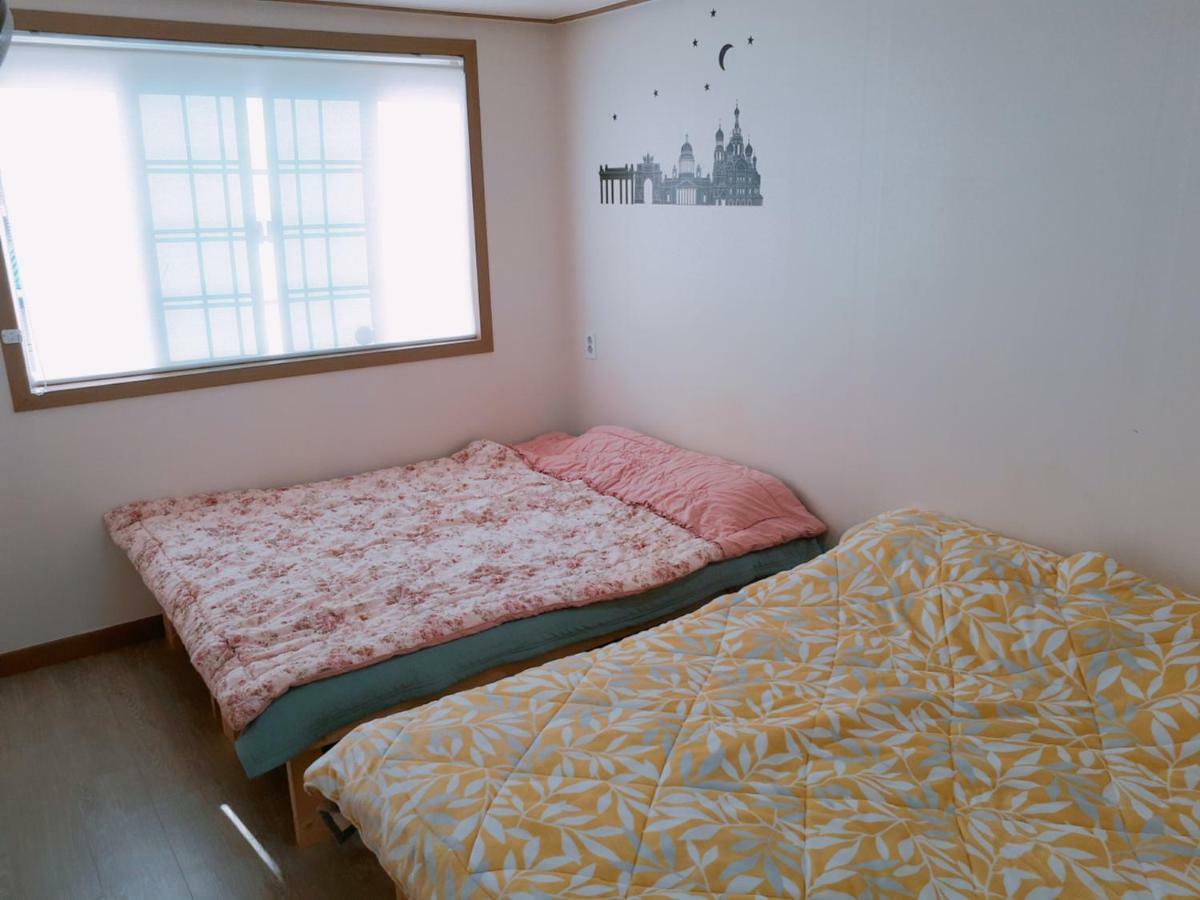 Ocean Capsule Guesthouse Gangneung Exterior photo